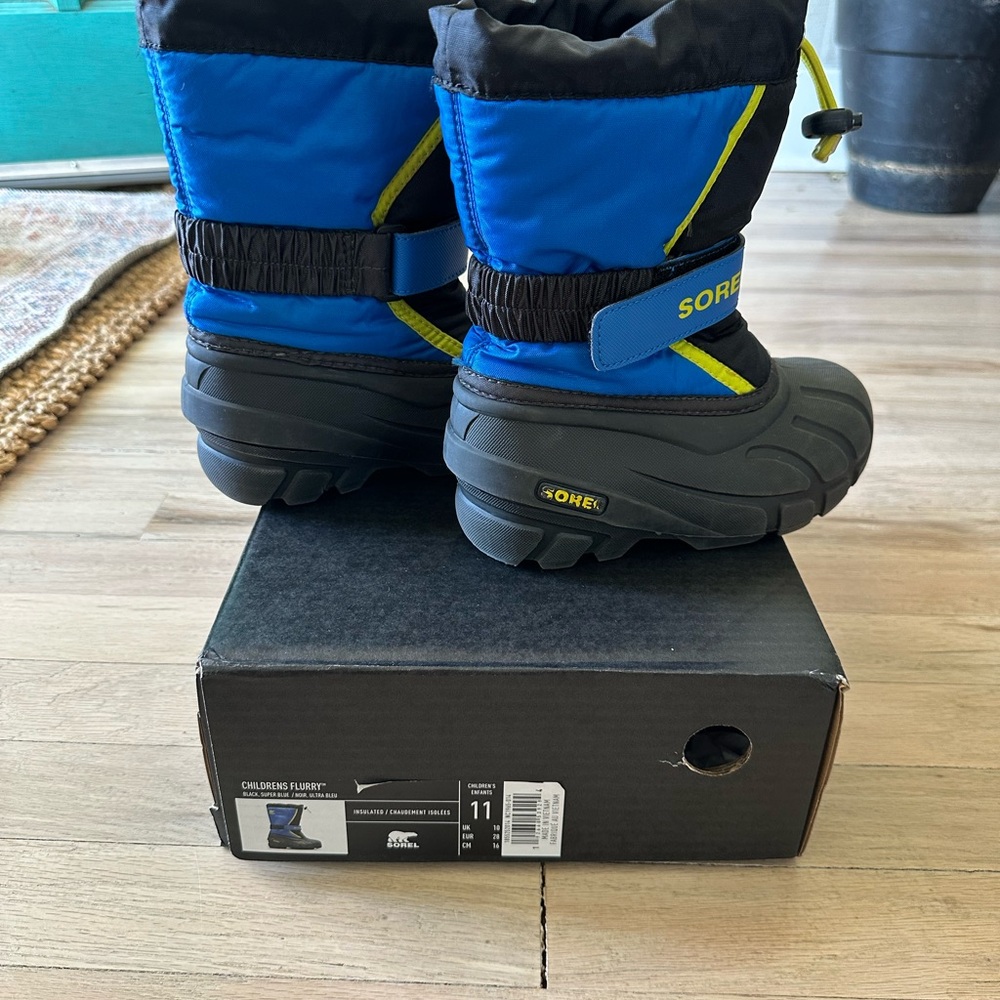 SOREL Kids Blue and Black Winter Boots Snow Boots